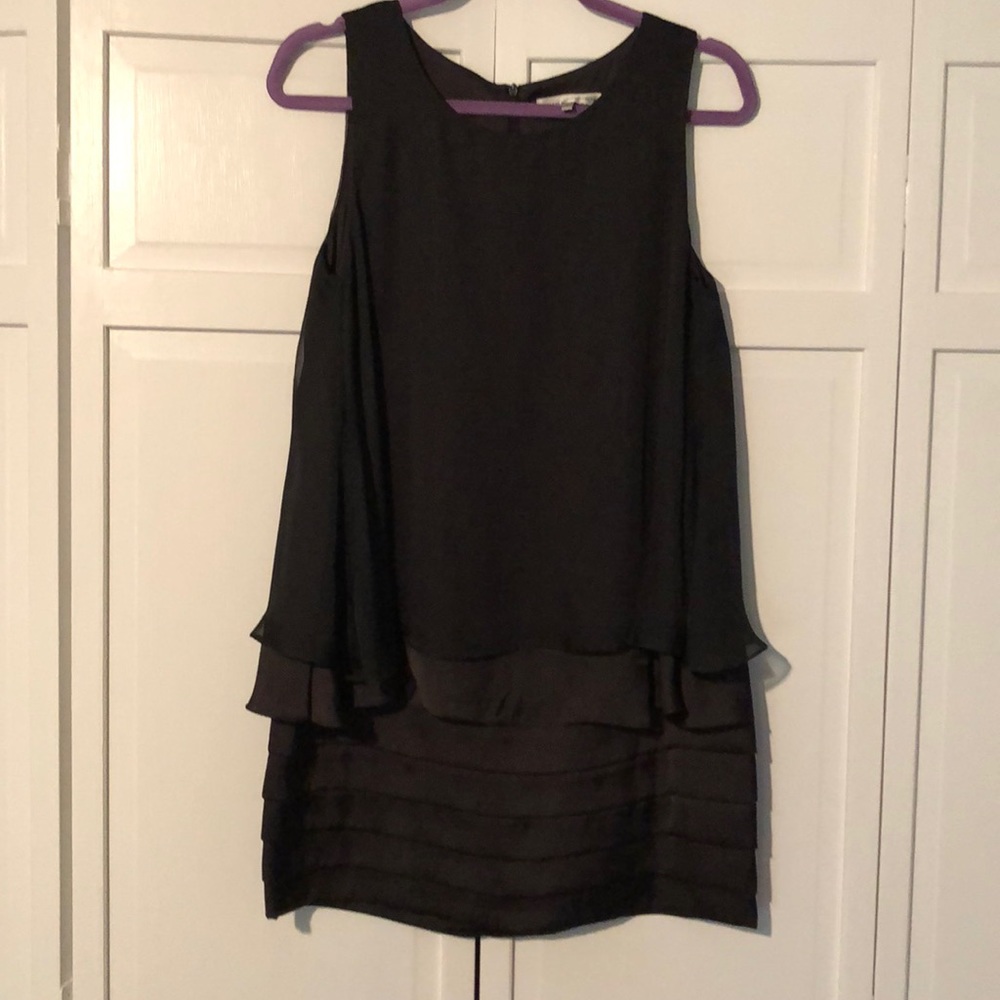 Elegant Diane von Furstenberg 100% silk mini dress
